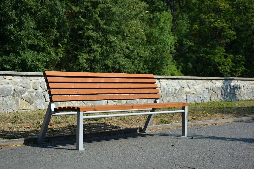 LON1 penkki TW.webp
